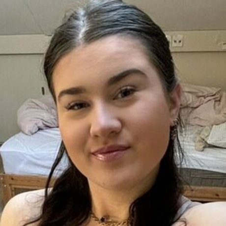 bellaahh42 erotic pornstar pictures