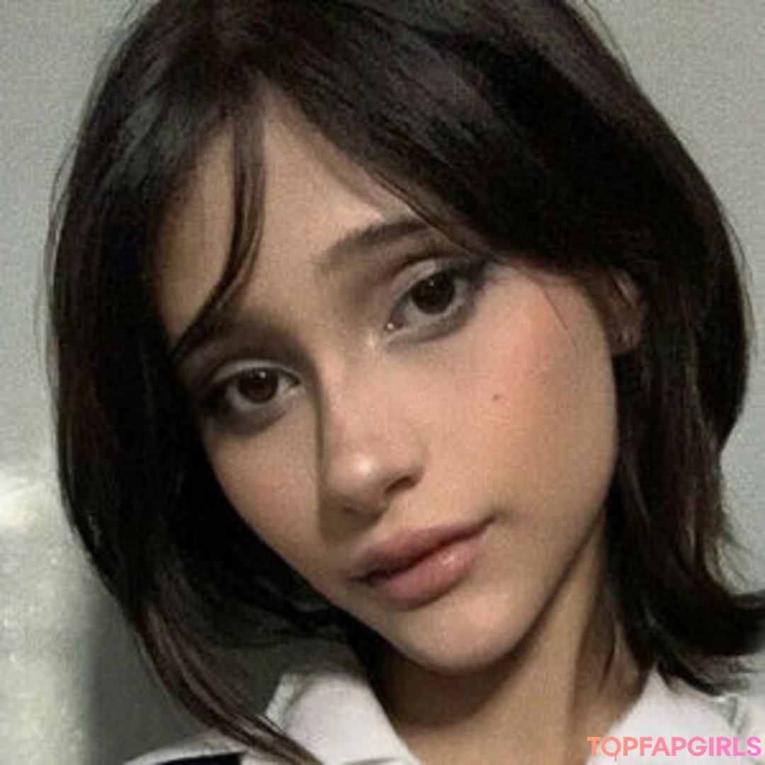 Maxima Sahar model xxx img