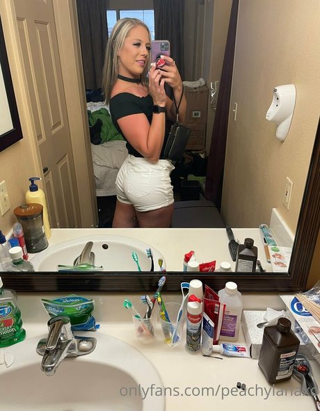 american onlyfans erotic images