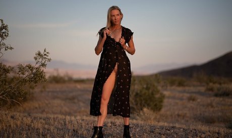 Suzy Favor Hamilton pornstar exclusive galleries