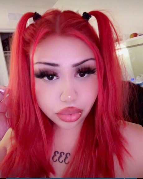 nellietheplug model exclusive gallery