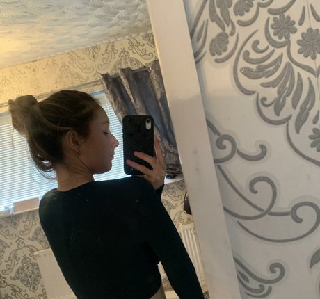 Faylee Oxenham star erotic pictures