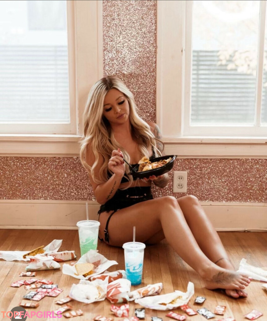 Blondebombshell383 star best image