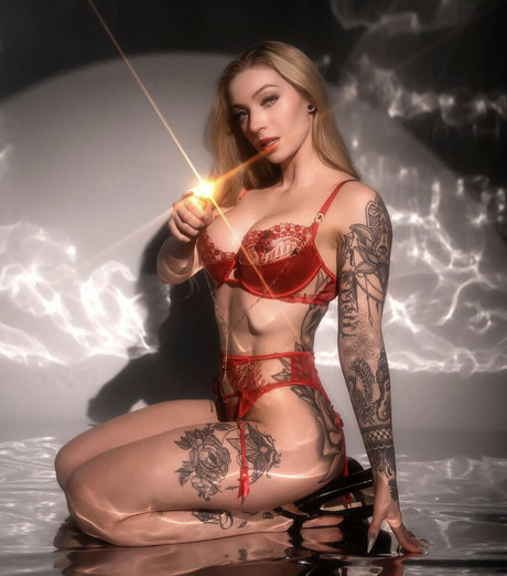 Annieaesthetic nude actress pic