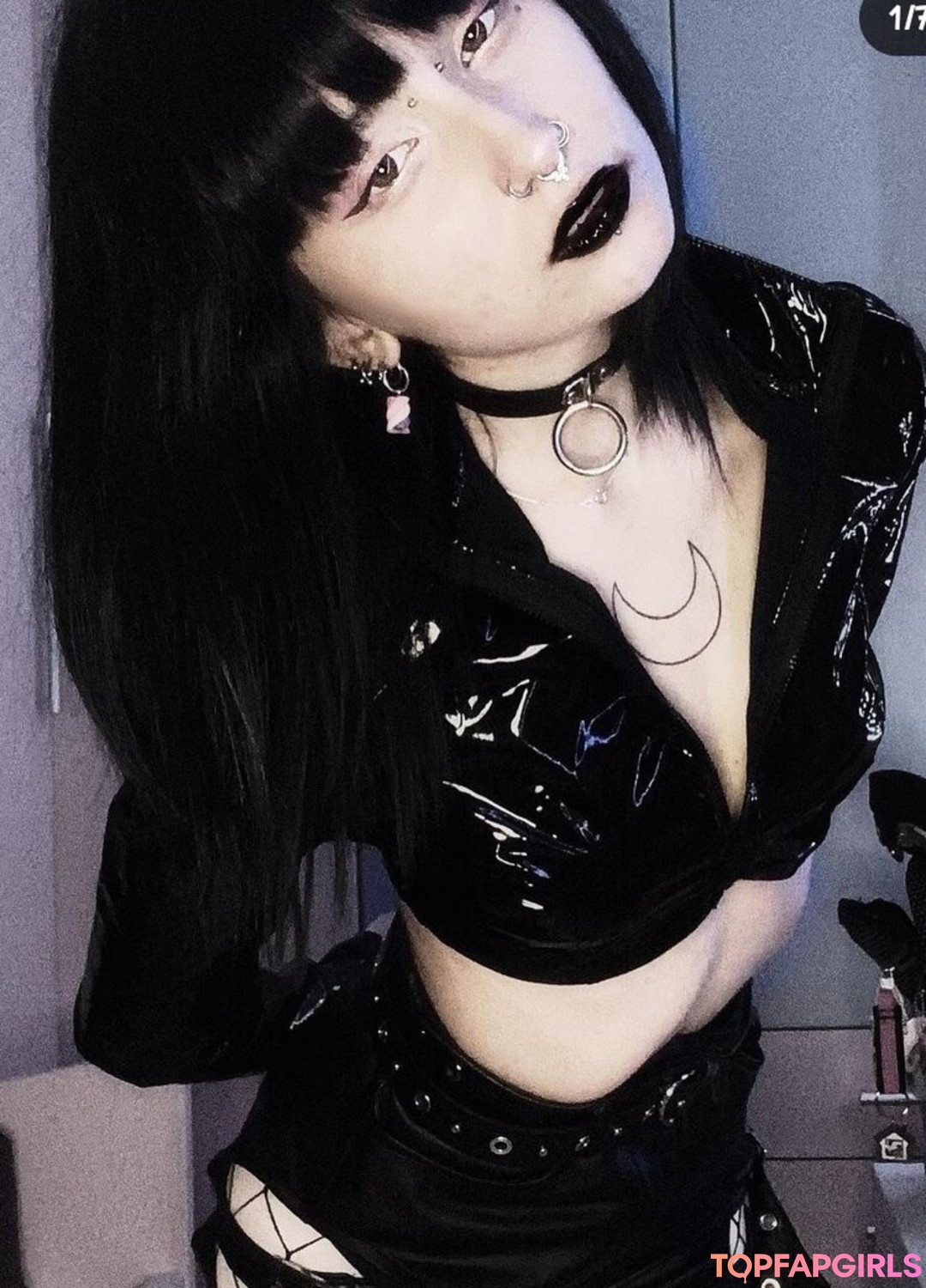 Insaneinternetgrl sex model pic