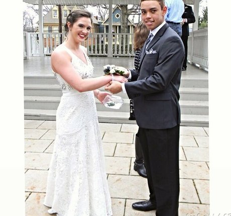 Leighton Wilson hot star photo