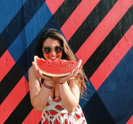 Leighton Wilson model nude pic