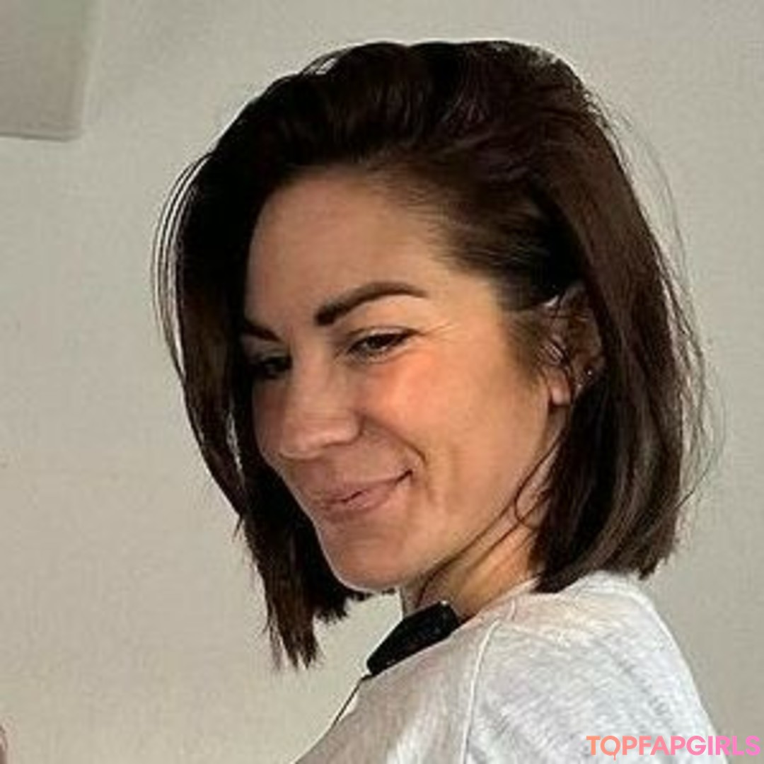 Noellebenepe naked actress archive