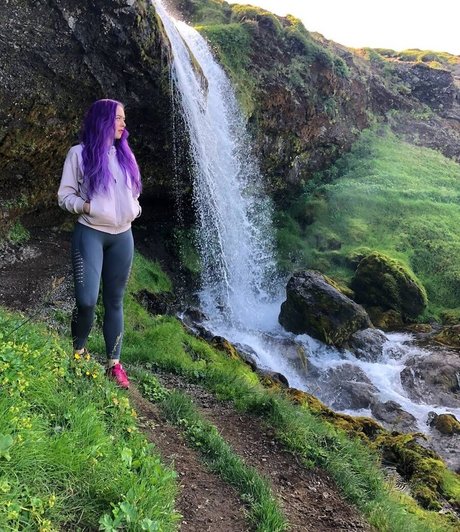 skinny brunette onlyfans nice img