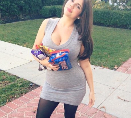 skinny brunette onlyfans hot nude picture