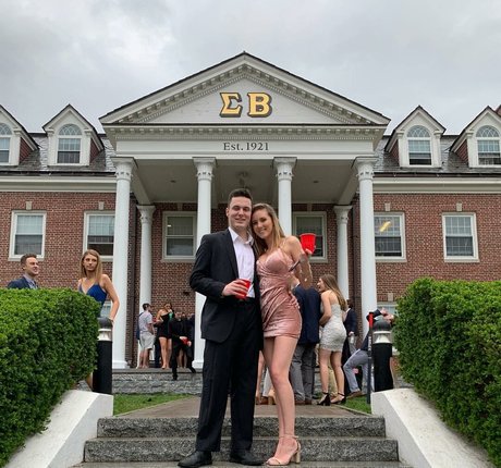 Lindsay Farland erotic actress img