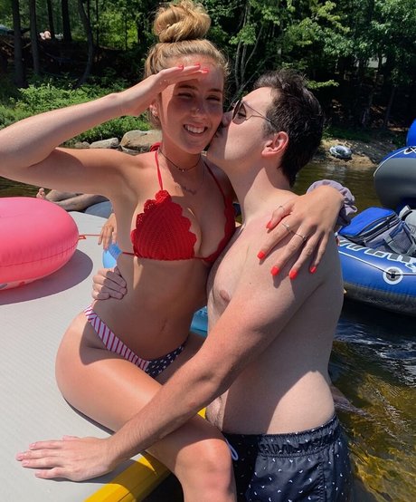 Lindsay Farland pretty pornstar photos