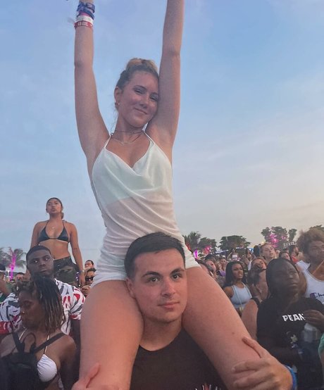 Lindsay Farland model best archive