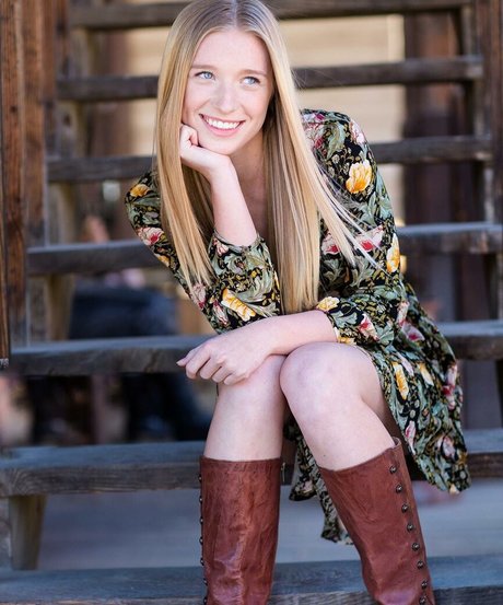 Kayla Rundle pretty actress gallery