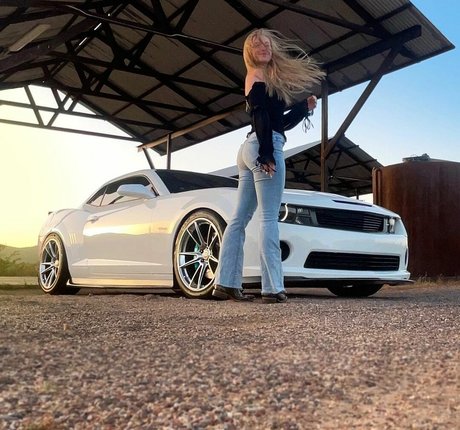 Kayla Rundle xxx star photo