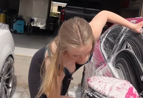 Kayla Rundle pornstar naked gallery