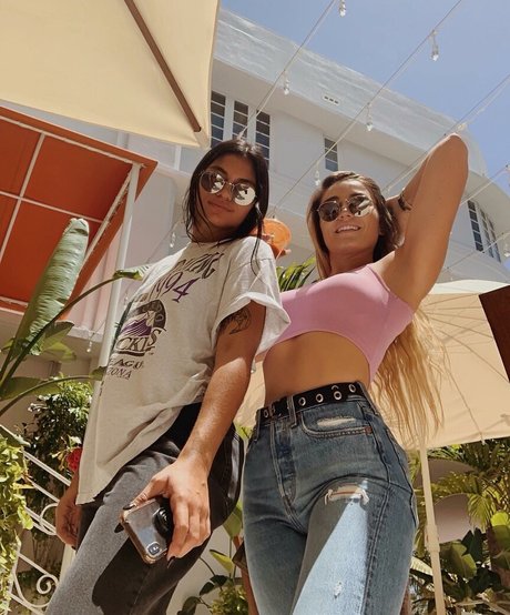 Kelsea Forti model art img