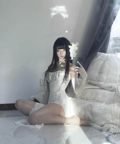 Daturakisses free model photos