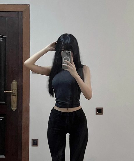 Daturakisses sexy actress pics