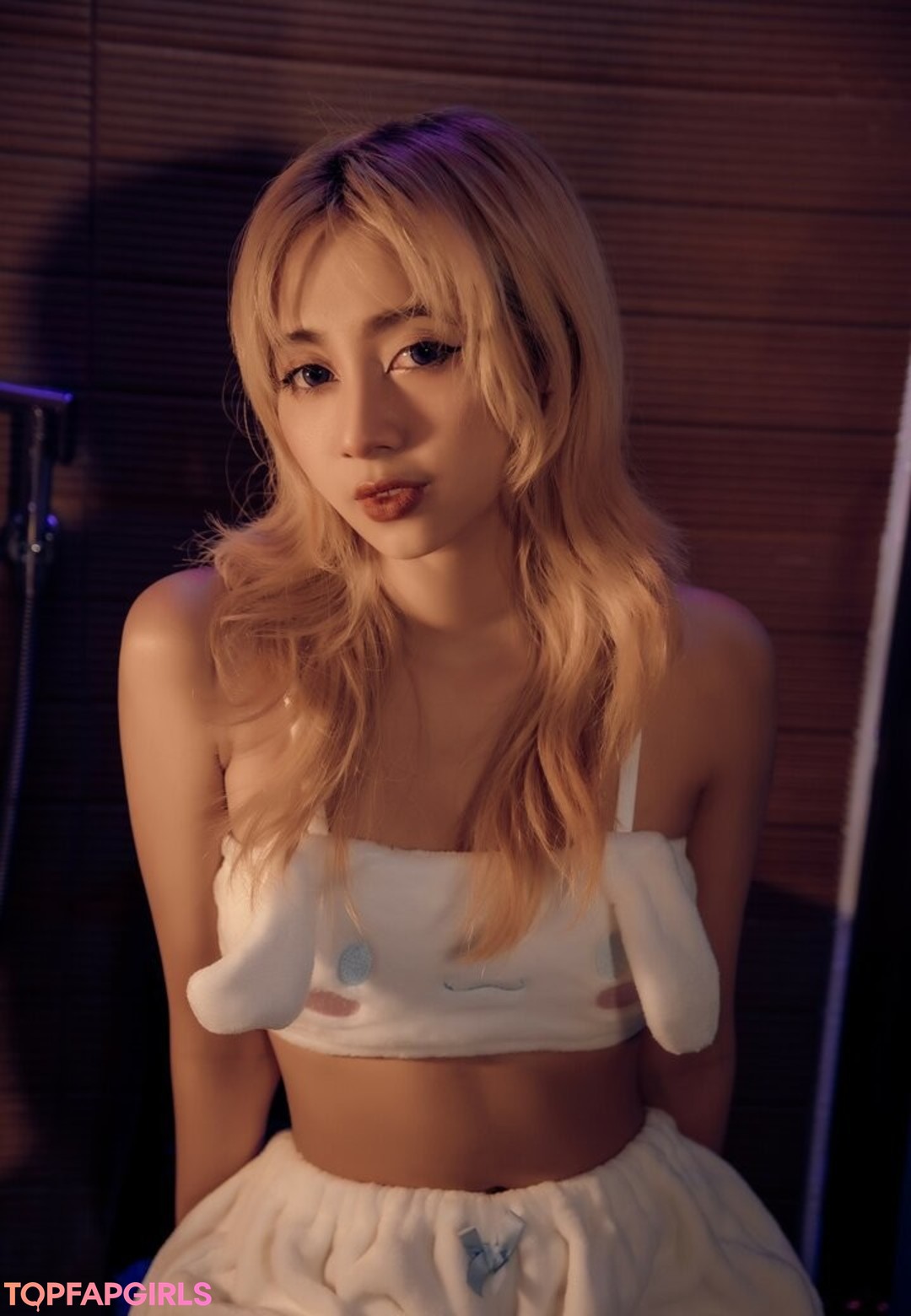 Mercury Nguyen top model pic