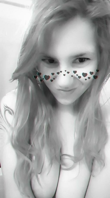 bunnyqueen20961 top profile image