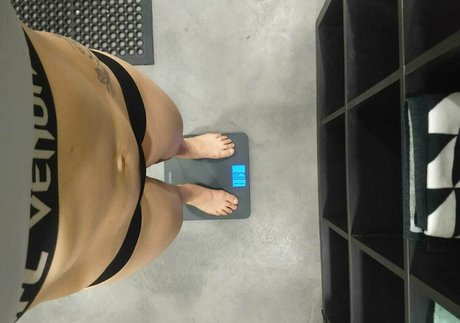 ailu perez ufc actress picture