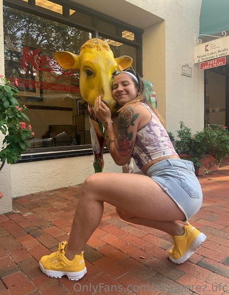 ailu perez ufc star art pics