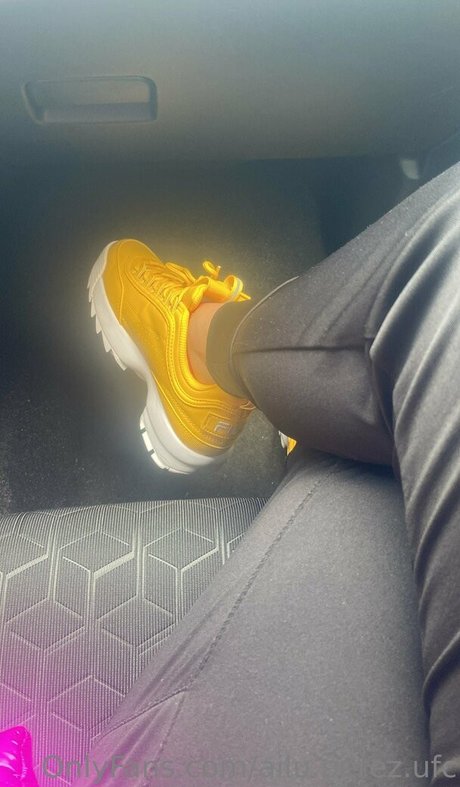 ailu perez ufc exclusive actress pics