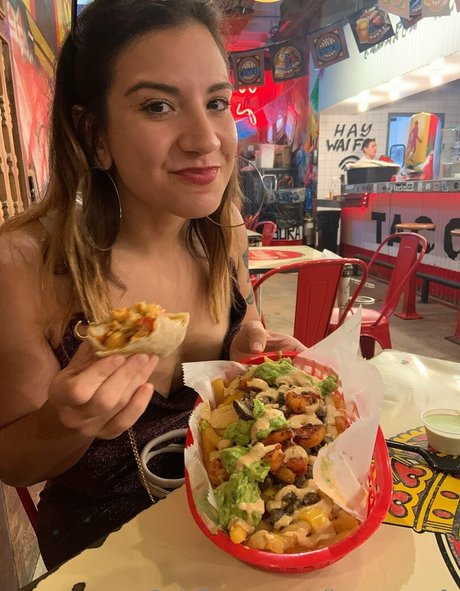 ailu perez ufc star hot pics