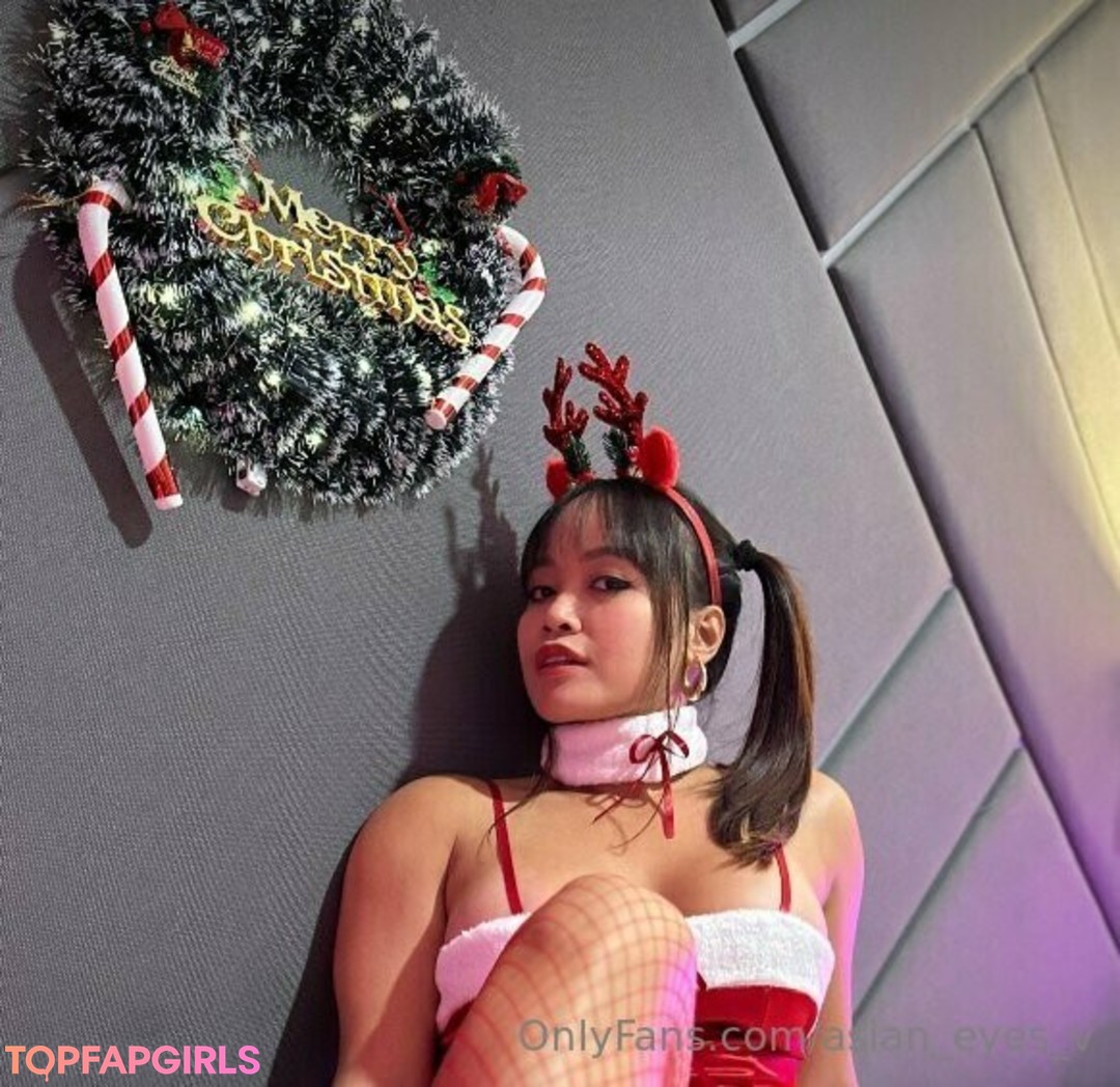 striptease onlyfans pornographic photos