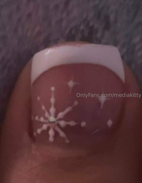 mediakitty pornographic model image