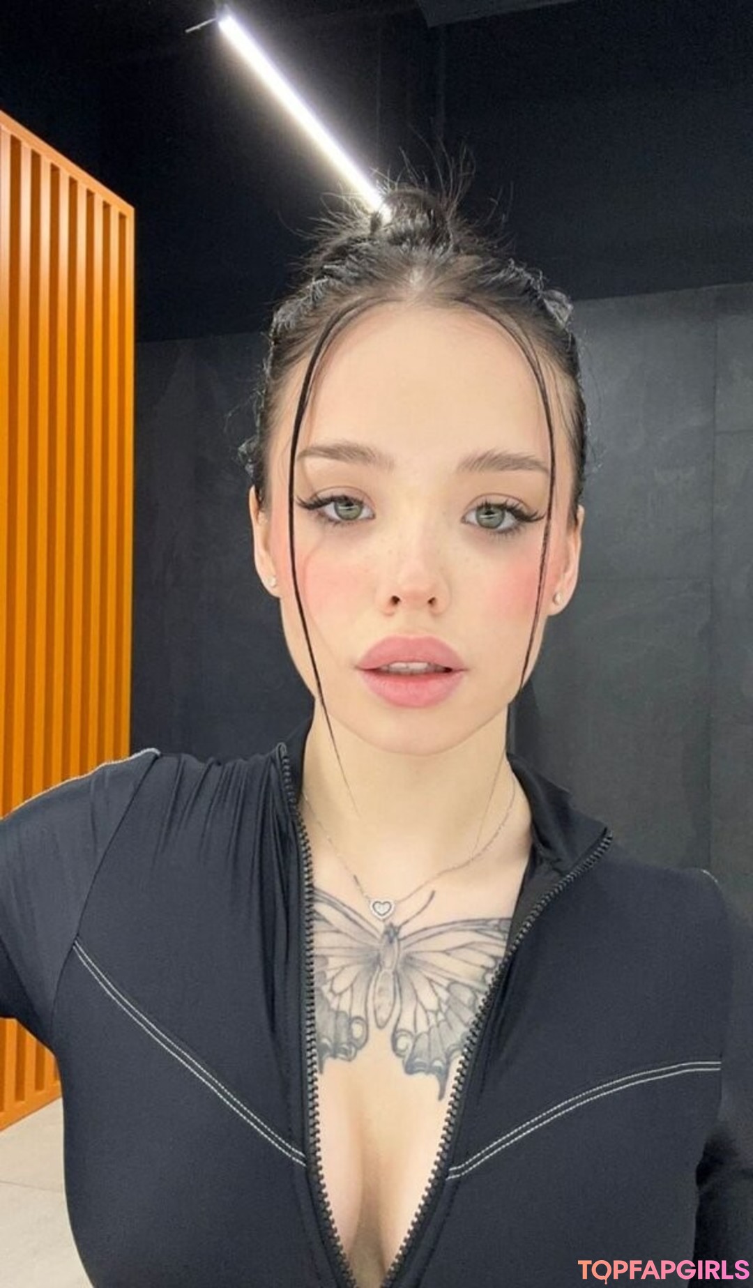 lyna com star sexy pics