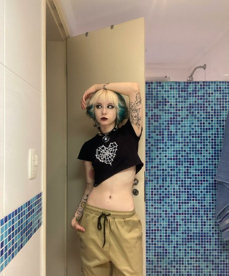 Luh Setra free pornstar images