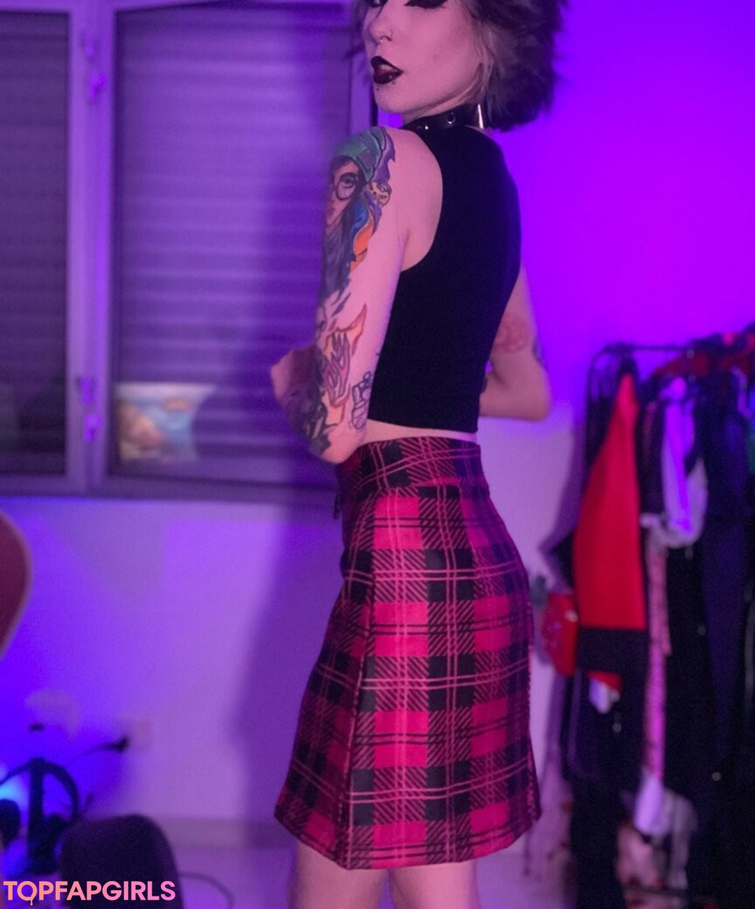 Luh Setra model erotic img