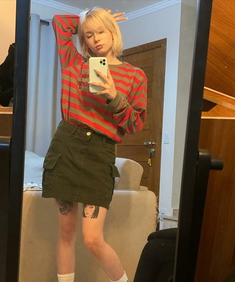 Luh Setra nude star photo