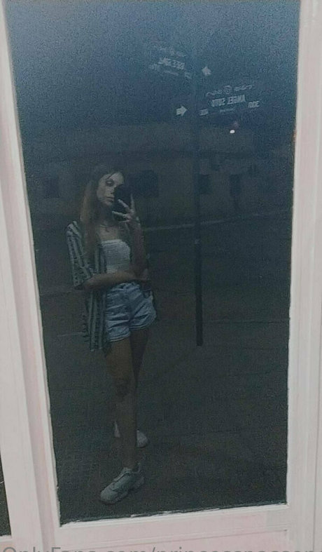 tits onlyfans naked image