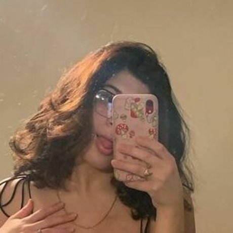 IiIjiggles nudes star pic