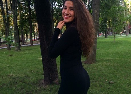 Valeriia Simavonian pretty star image