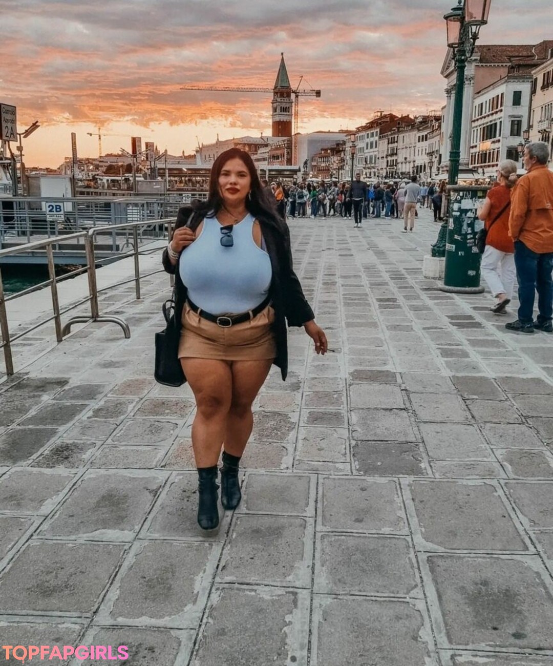 Naty Mari pornstar archive