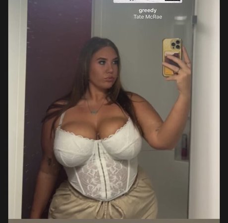 ellierobsxx art actress archive