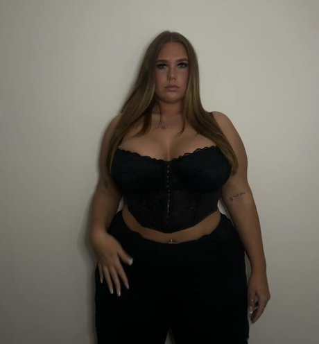 ellierobsxx star hot pictures