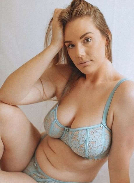 Amelia Jaane model perfect gallery