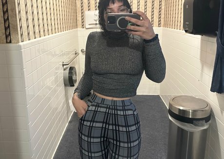 horrorwh0re nudes actress pictures