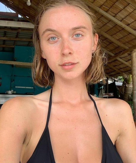 YouRina best model pic