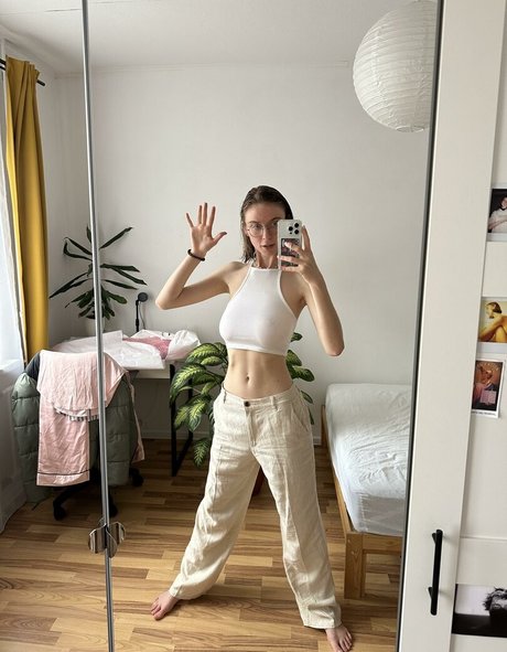 YouRina star perfect photos