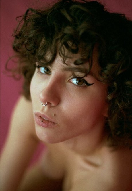 curlywiktoria model sexy photos