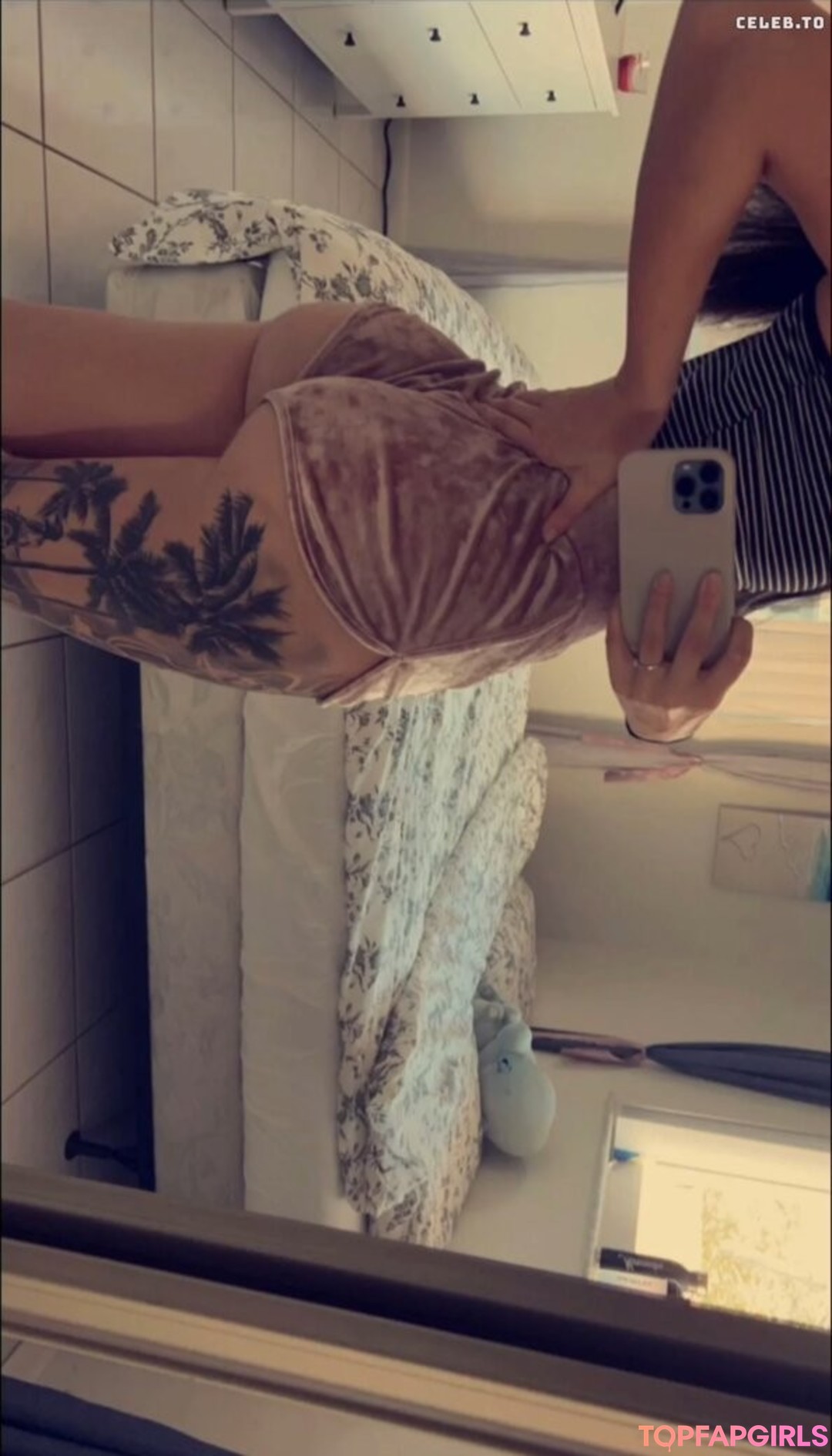 xxx teen onlyfans free nude photo