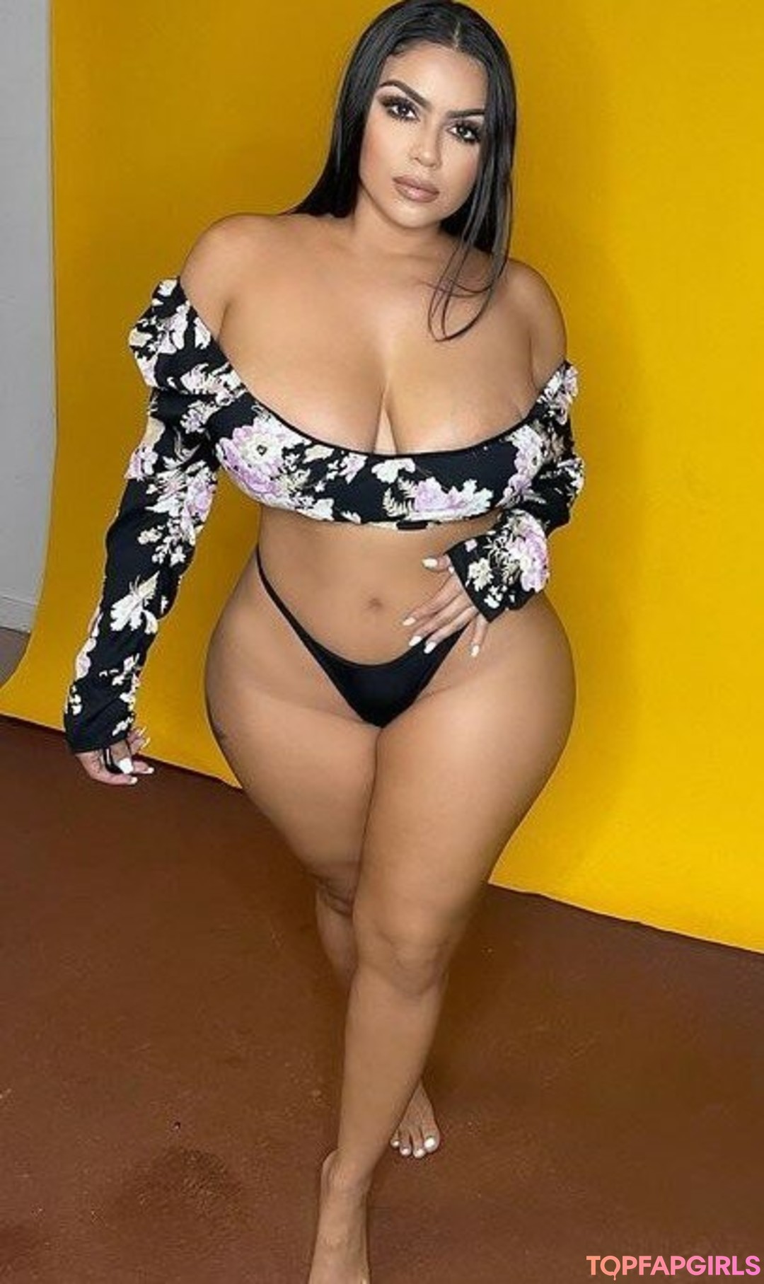 Jessenia Rebecca top model image