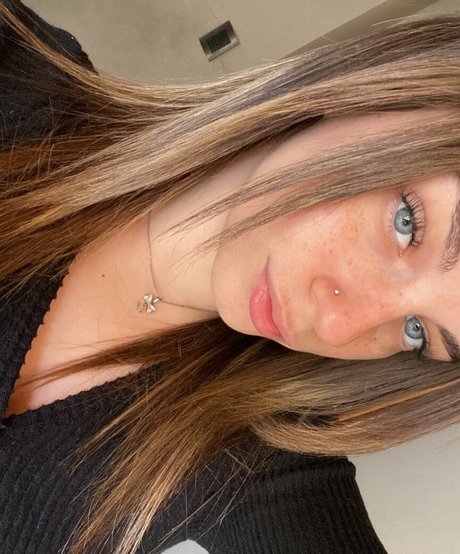 Micaela Perlezzi hd star pic