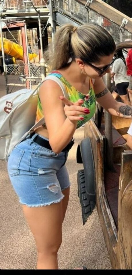 Cacau Colucci pornstar sexy image